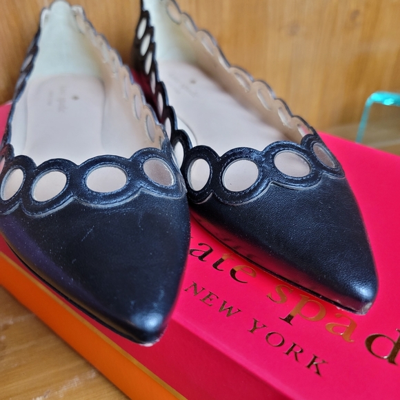 Kate Spade black pointed closed toe leather flats cut out details NIB 7.5 - Picture 11 of 11